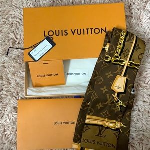 LOUIS VUITTON BANDEAU 100% authentic